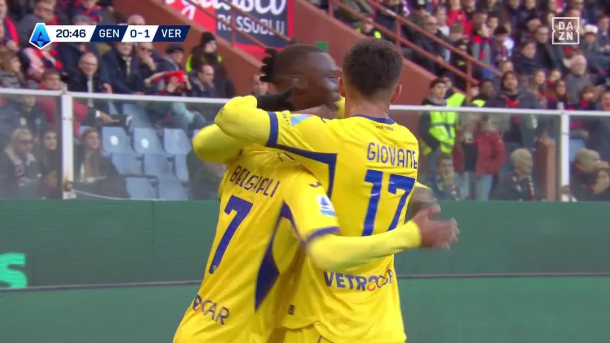 Genoa - Hellas: Tor zum 0:1 durch Belghali in der 21. Minute
