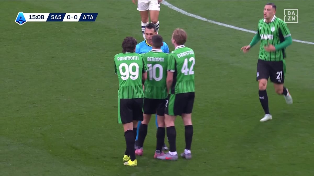 Sassuolo - Atalanta: Rote Karte für Pinamonti in der 16. Minute