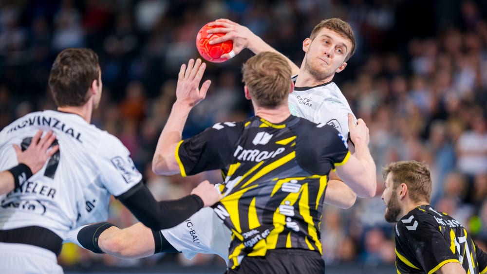 Mykola Bilyk und der THW Kiel setzten sich in der Handball Bundesliga gegen den TVB Stuttgart durch.
