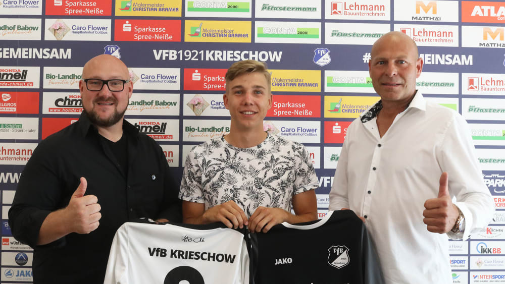 Colin Raak (Mitte) soll Krieschow verstärken.