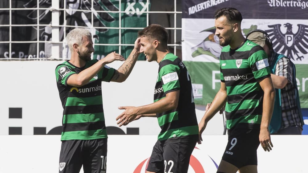 Torschütze Kevin Rodrigues Pires (li.).