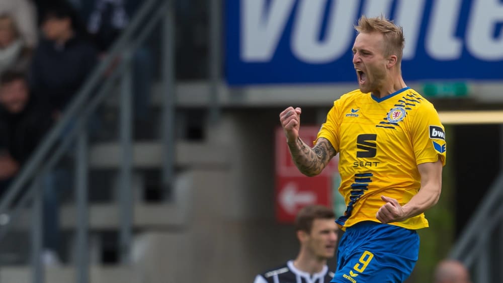 Wucht im Angriff: Der 1,95 Meter große Philipp Hofmann.