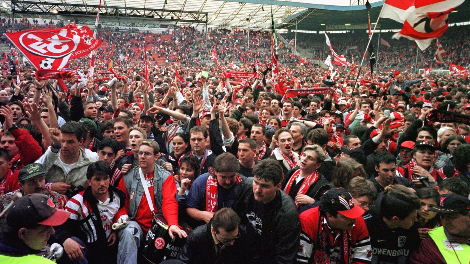 Vom Aufsteiger zum Meister Die FCKSaison 1997/98 in Bildern kicker