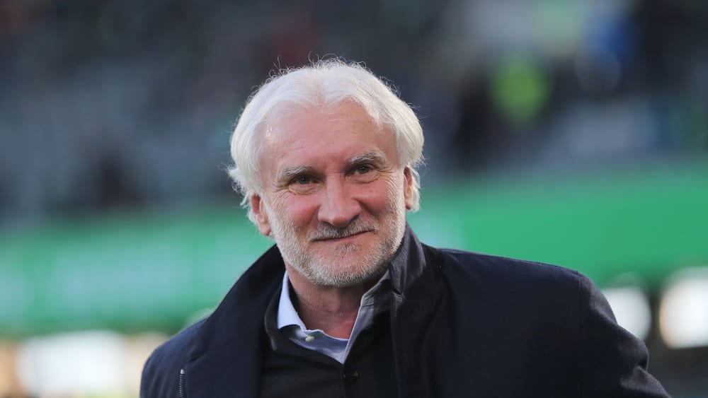 Rudi Völler lächelt