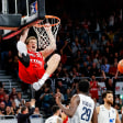 Emotionen in der Basketball-Stadt Bamberg: Patrick Heckmann beim Stopfer.