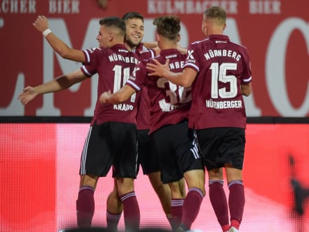 Nürnberg jubelt dank seiner Joker gegen Rostock und klettert vorerst auf Platz zwei.