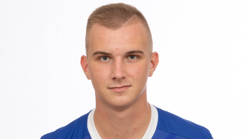 Aaron Weber st&#246;&#223;t aus der A-Jugend zum Strausberger Oberliga-Team hinzu.