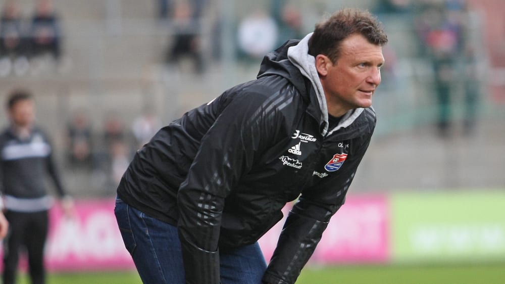 Peilt mit der SpVgg Unterhaching mittelfristig die 2. Liga an: Cheftrainer Claus Schromm.