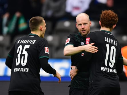 Davy Klaassen gratuliert Josh Sargent