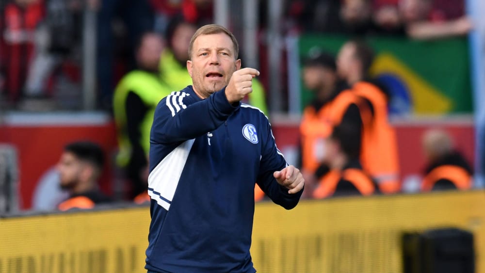 Konnte mit der Leistung seines Teams in Leverkusen nicht zufrieden sein: Schalke-Coach Frank Kramer.&nbsp;