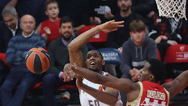 29.10.2026 Beograd Belgrad(Serbien) KK Crvena Zvezda(BC Roter Stern)- FC Bayern München (basketball) EuroLeague Herrenbasketball Austin Wiley (L) Bayern München, Christian Koloko(R) Crvena Zvezda(BC Roter Stern) :