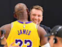 September 29, 2025, El Segundo, California, USA: LeBron James 23 and Luka Doncic 77 embrace during the Los Angeles Lakers Media Day on Monday September 29, 2025 at UCLA Health Training Facility in El Segundo, California. JAVIER ROJAS PI El Segundo USA - ZUMAp124 20250929_zaa_p124_026 Copyright: xJavierxRojasx