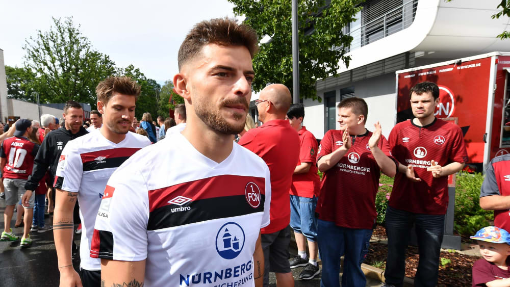 Trägt künftig das Trikot des Hamburger SV: Nürnbergs Linksverteidiger Tim Leibold verlässt die Franken.