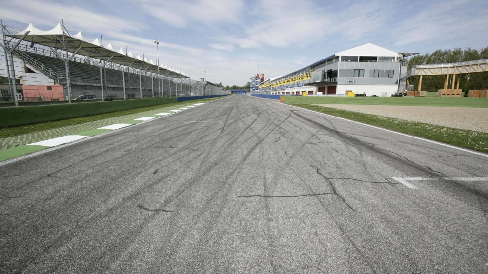 Imola Veranstalter Enttauscht Formel 1 Comeback Wird Geisterrennen Kicker