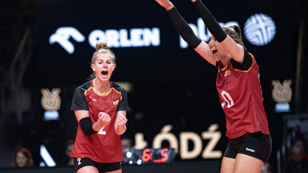 Krimi in Lodz: Deutschlands Volleyballerinnen jubeln auch gegen Slowenien.