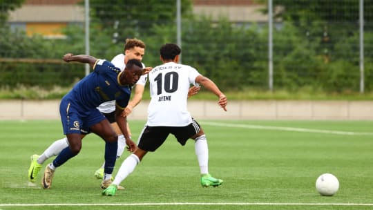 Umkämpft, aber chancenarm: Die Partie zwischen Heide und Hemelingen endete torlos und mit hängenden Köpfen auf beiden Seiten.