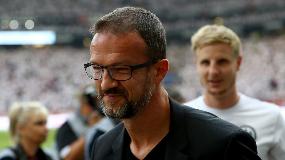 Im Stile eines Vormunds: Eintracht-Sportvorstand Fredi Bobic erkl&#228;rte seine Ansichten zum Hinteregger-Transfer.