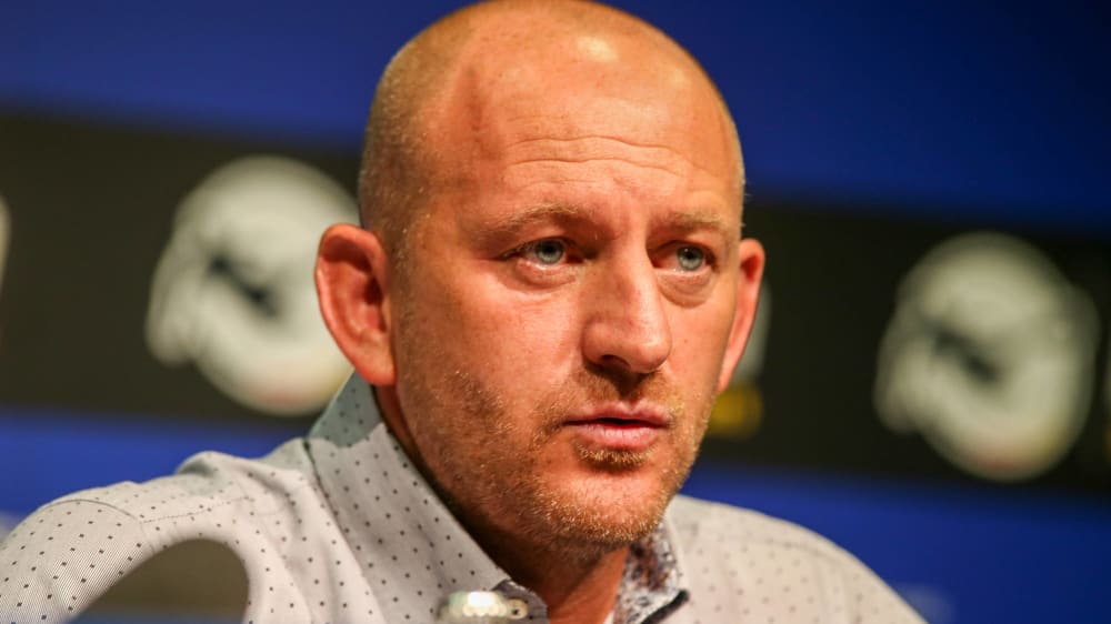Zur&#252;ckhaltend, aber optimistisch: Duisburgs Trainer Torsten Lieberknecht auf der Pressekonferenz vor dem 1. Spieltag.