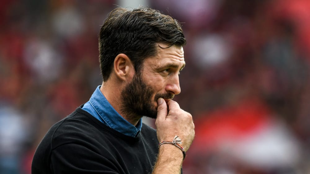 "Wir werden uns nicht in ein Stimmungstief reinquatschen": Der Mainzer Trainer Sandro Schwarz. 