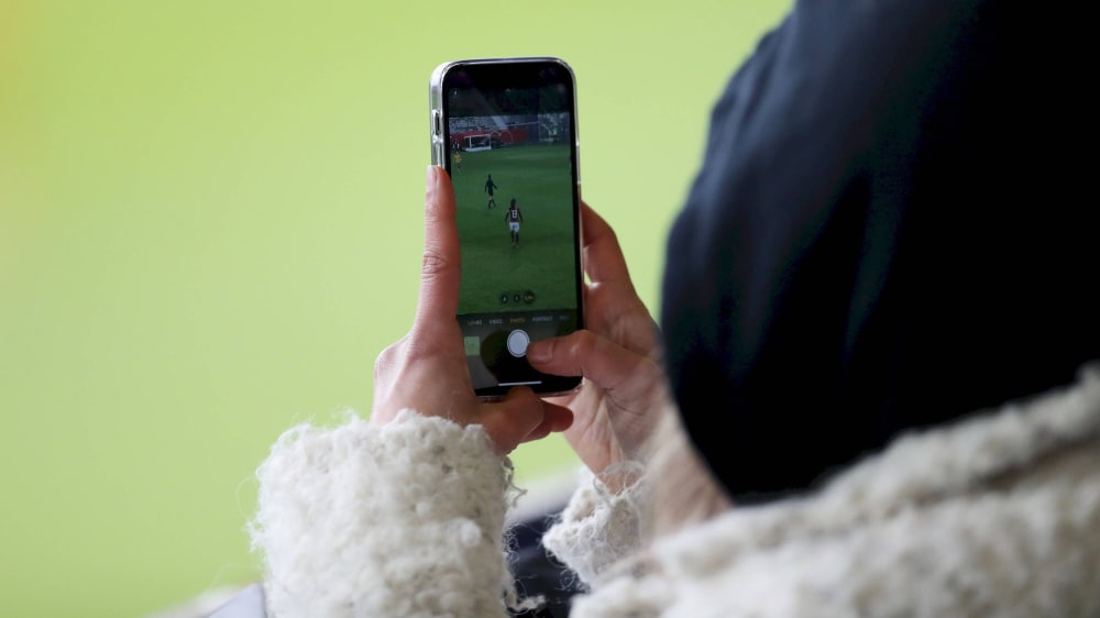 Der Kamera entgeht nichts: Die Tätlichkeit eines Spielers des SVN München II hatte vor dem Sportgericht ein Nachspiel.