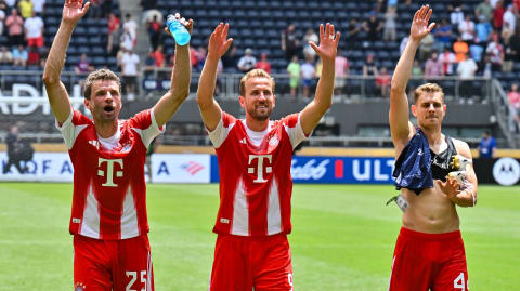 kicker-Reporter Georg Holzner vor Ort
