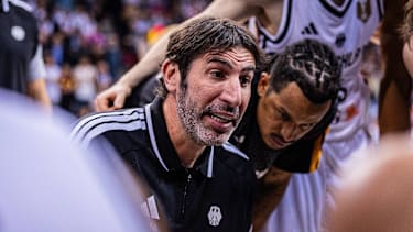 FIBA World Cup Qualifier: Germany vs. Croatia; 01.03.2026 Alex Mumbru (Headcoach Deutscher Basketball Bund) in der Auszeit - FIBA Basketball World Cup 2027 European Qualifiers, Deutschland vs. Kroatien, 1.3.2026, Telekom Dome, Bonn *** FIBA World Cup Qualifier Germany vs Croatia 01 03 2026 Alex Mumbru Headcoach German Basketball Federation during timeout FIBA Basketball World Cup 2027 European Qualifiers, Germany vs Croatia, 1 3 2026, Telekom Dome, Bonn Copyright: xBEAUTIFULxSPORTS Derixx