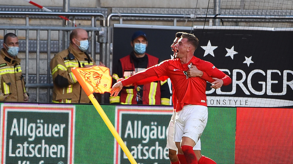 Marlon Ritter bejubelt das 1:1 für den FCK.