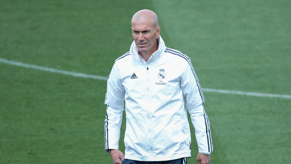 Weilt nicht mehr beim Team: Reals Trainer Zinedine Zidane reiste vom Trainingslager ab.