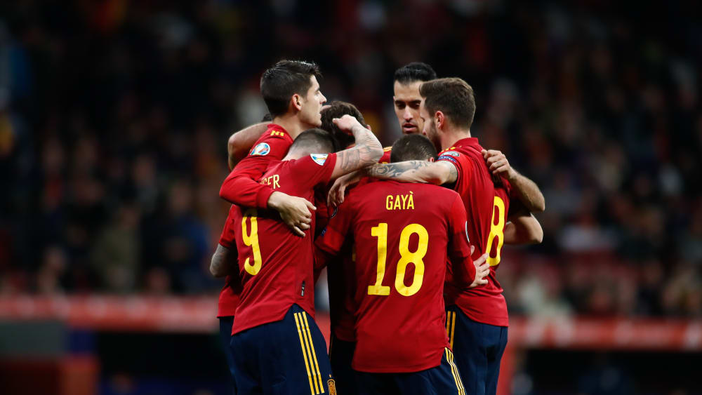 Spaniens Spieler jubeln