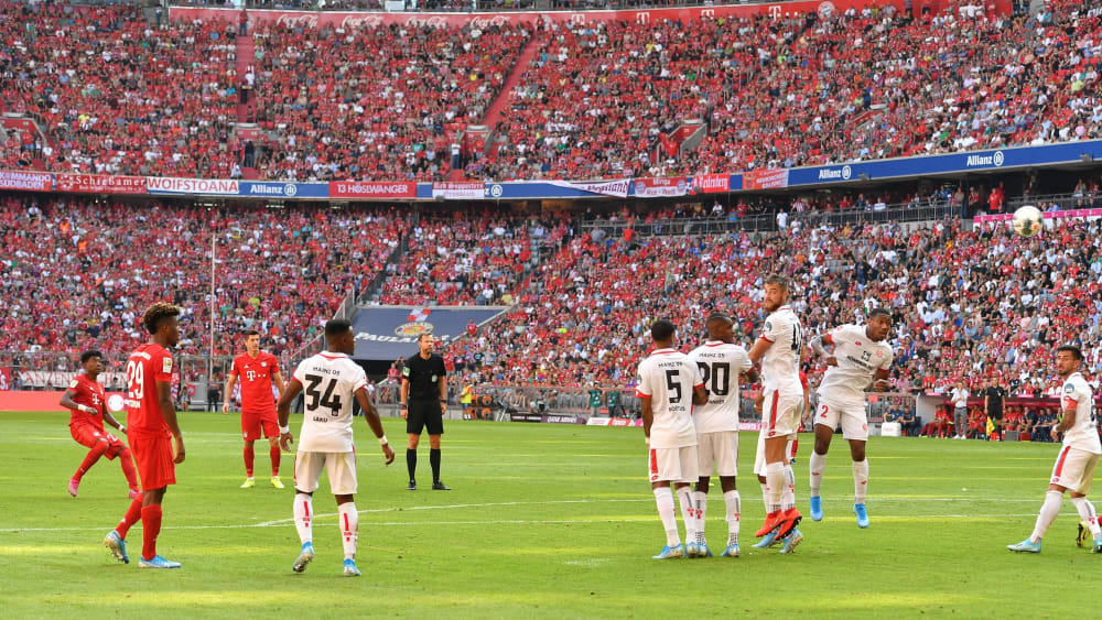 Alaba verwandelt einen direkten Freistoß