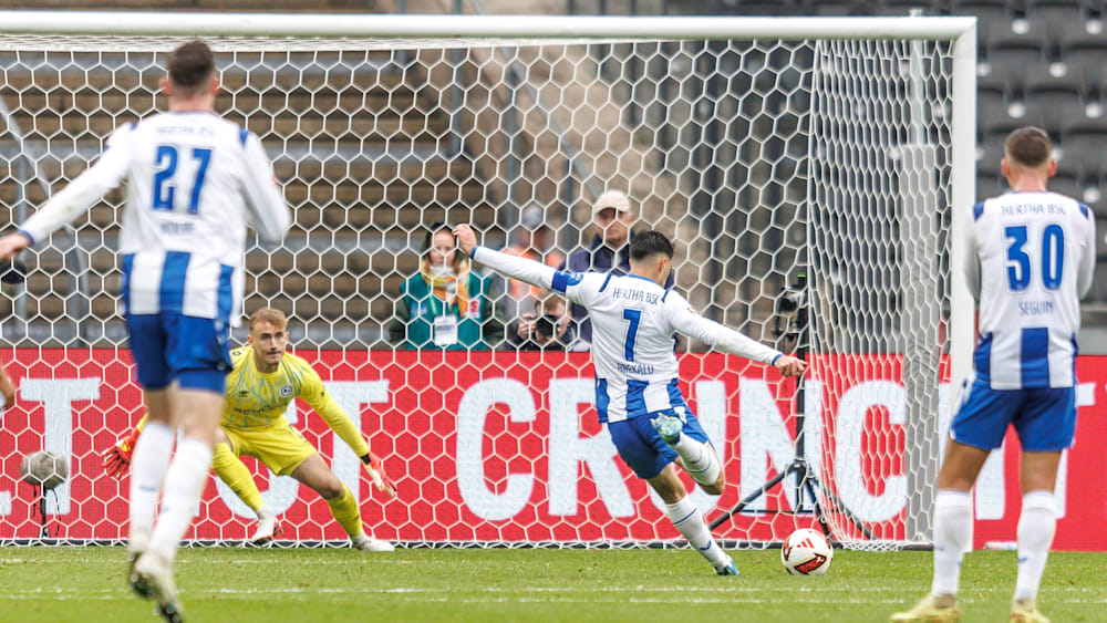 Später Siegtreffer vom Punkt: Josip Brekalo erlöst Hertha BSC gegen Bielefeld.