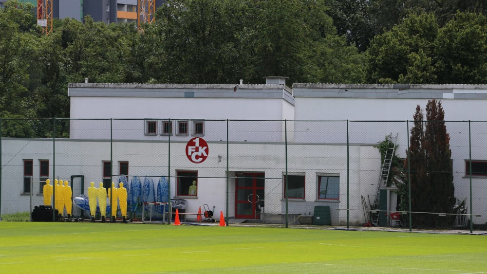 Der Betrieb auf dem Trainingsgelände des FCK kann momentan weitergehen - trotz eines Corona-Falls.