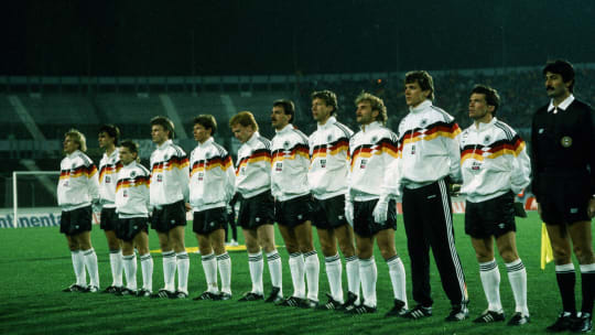 Erstes Spiel als gesamtdeutsches Team: im Dezember 1990 gegen die Schweiz.