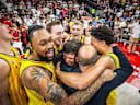 Basketball München 21.06.2026 Saison 2025 2026 EasyCredit BBL 1. Bundesliga Playoffs Finale Spiel 5 Männer, Herren FC Bayern München - Alba Berlin Alba Berlin gewinnt die Deutsche Meisterschaft 2026 Jubel Pedro Calles (Alba Berlin, Trainer) J wan Roberts (Alba Berlin, No.13) und andere Moses Wood (Alba Berlin, No.11) *** Basketball Munich June 21, 2026 2025-2026 Season EasyCredit BBL 1 Bundesliga Playoffs Finals Game 5 Mens Division, FC Bayern Munich vs. Alba Berlin Alba Berlin wins the 2026 German Championship Celebration