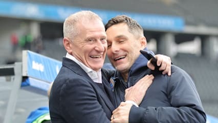 Gute-Laune-Duo: Herthas Geschäftsführer Peter Görlich (li.) und Trainer Stefan Leitl konnten sich gegen den 1. FC Nürnberg über drei Punkte freuen.