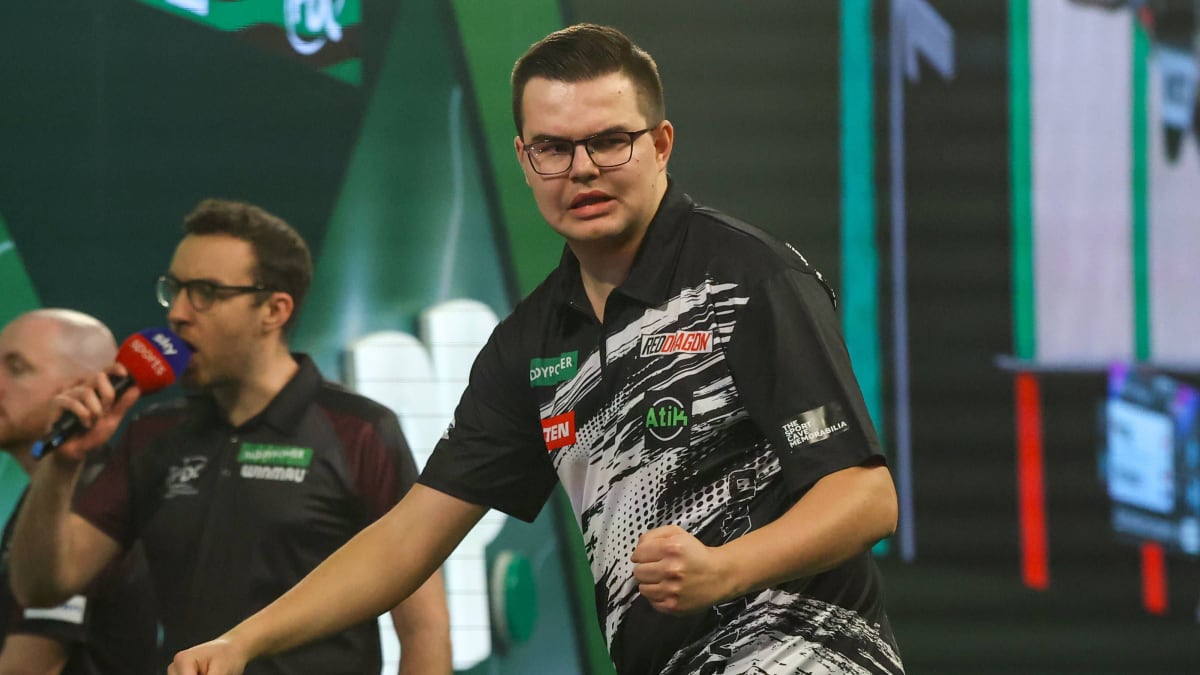 Zweimal-sechs-perfekte-Darts-Van-Veen-zieht-ins-Viertelfinale-ein