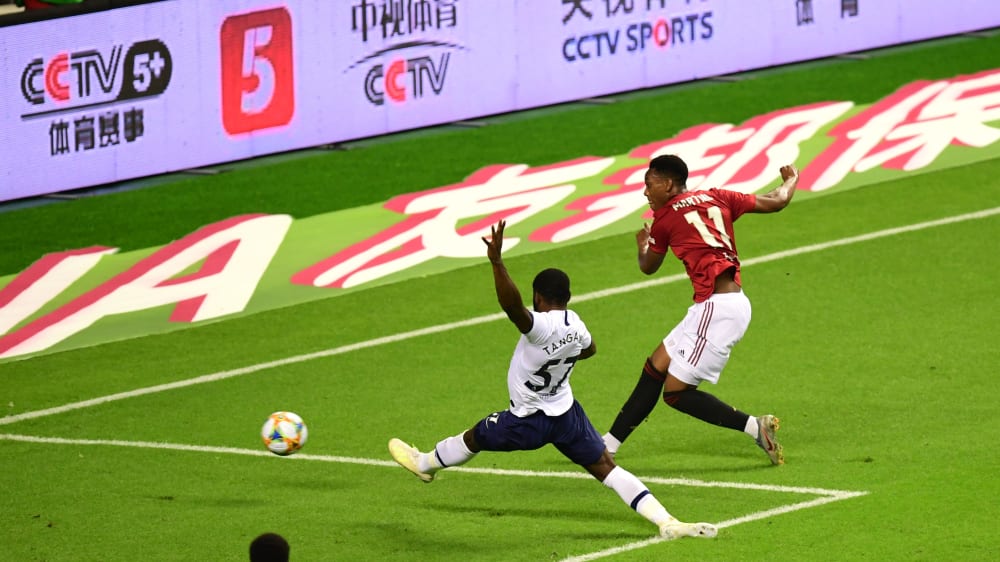 Martial erzielt nach schöner Vorlage von Pereira die 1:0-Führung für Manchester.