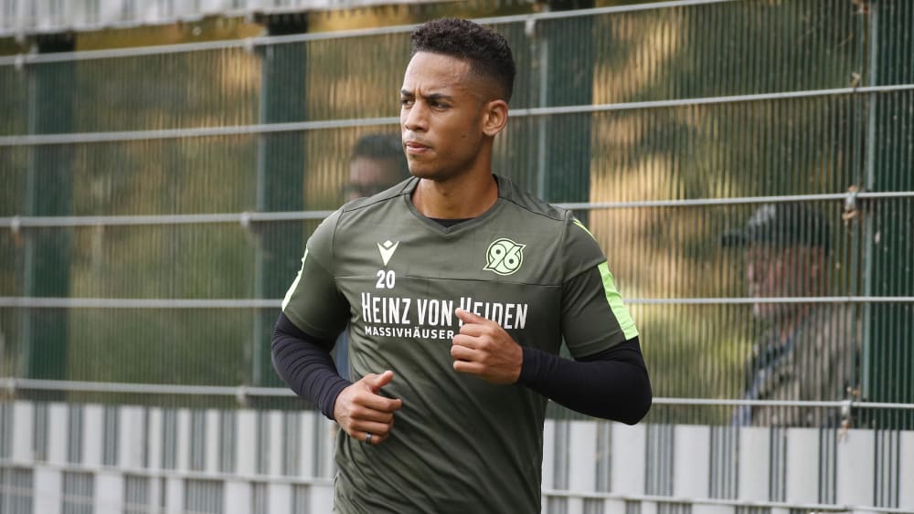 Dennis Aogo