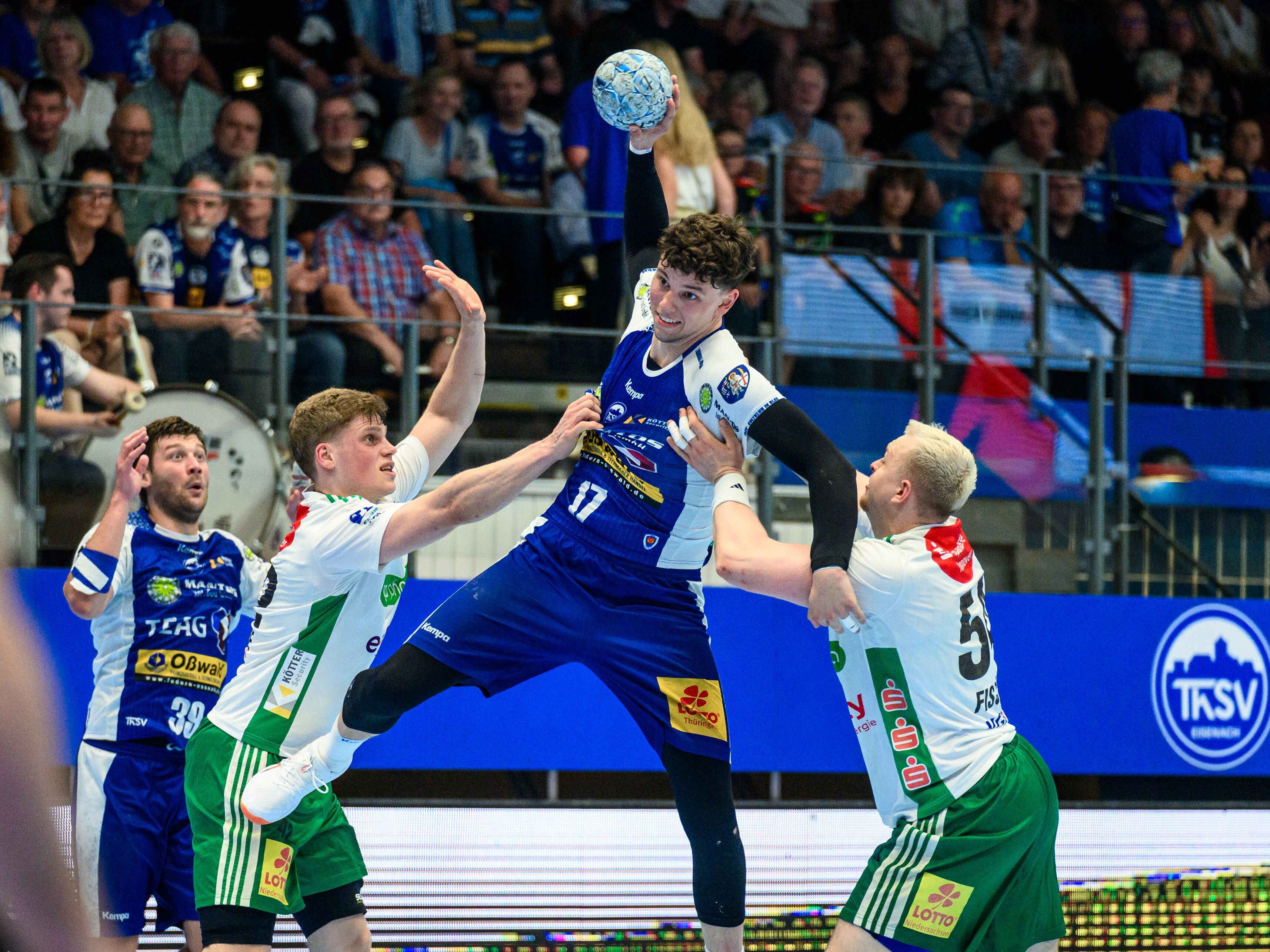 Zwei Mal Rot, viel Handball-Spektakel: Hannover besteht in Eisenach