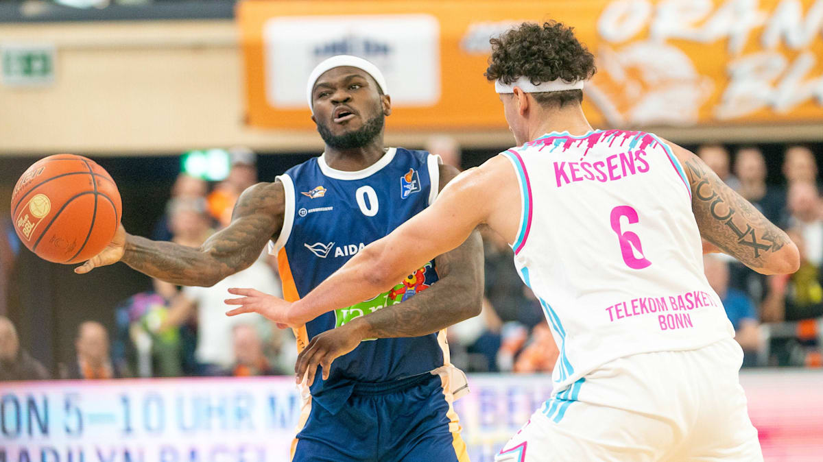 Bonn-siegt-dramatisch-in-Rostock-Jena-bricht-ein