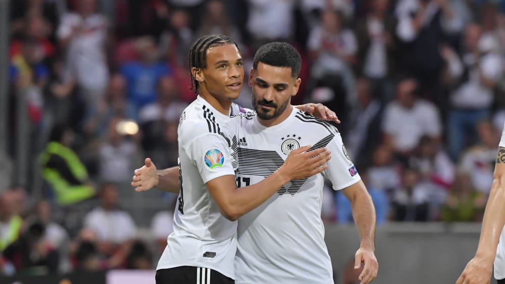 Sie landeten in der Internationalen Klasse: Leroy Sané und Ilkay Gündogan (r.).