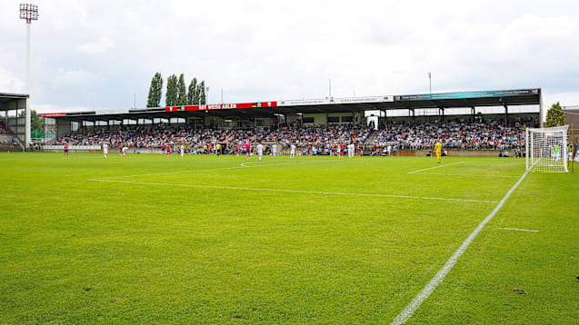Schauplatz unrühmlicher Szenen: Das Ahlener Wersestadion (Archiv-Foto)