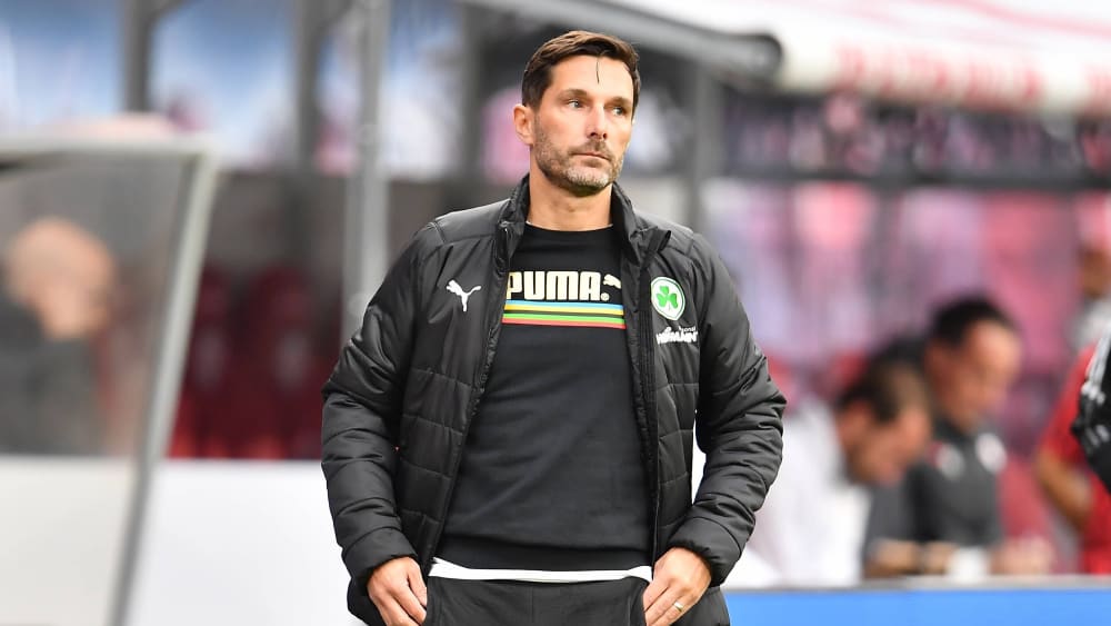 Greuther Fürths Chefcoach Stefan Leitl steht in Freiburg vor einer enorm schweren Aufgabe.