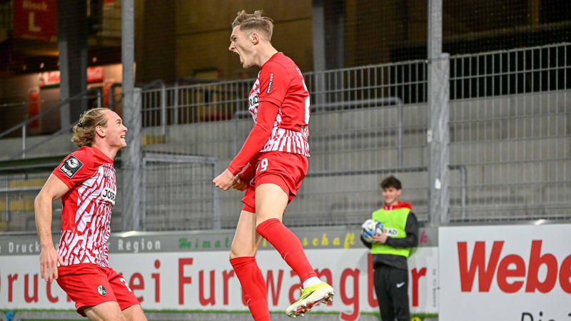 Maximilian Breunig (SC Freiburg II, 29) jubelt ueber seinen Treffer zum 1:0 mit Ryan Nils Johansson (SC Freiburg II, 28) GER, SC Freiburg II - SV Waldhof Mannheim, Fussball, 3. Liga, 27. Spieltag, Saison 2023 2024, 25.02.2024 DFB REGULATIONS PROHIBIT ANY USE OF PHOTOGRAPHS AS IMAGE SEQUENCES AND OR QUASI-VIDEO GER, SC Freiburg II - SV Waldhof Mannheim, Fussball, 3. Liga, 27. Spieltag, Saison 2023 2024, 25.02.2024 Freiburg *** Maximilian Breunig SC Freiburg II, 29 celebrates his goal for 1 0 with Ryan Nils Johansson SC Freiburg II, 28 GER, SC Freiburg II SV Waldhof Mannheim, Football, 3 Liga, Matchday 27, Season 2023 2024, 25 02 2024 DFB REGULATIONS PROHIBIT ANY USE OF PHOTOGRAPHS AS IMAGE SEQUENCES AND OR QUASI VIDEO GER, SC Freiburg II SV Waldhof Mannheim, Football, 3 Liga, Matchday 27, Season 2023 2024, 25 02 2024 Freiburg Copyright: xEibner-Pressefoto ThomasxHessx EP_THS