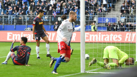 Erzielte den 2:1-Siegtreffer: Aaron Hunt (Mitte).