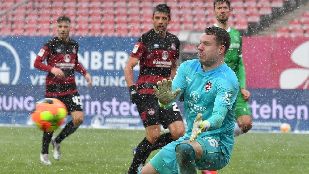 Nürnbergs Torhüter Christian Mathenia kassierte gegen Hannover drei haltbare Treffer.