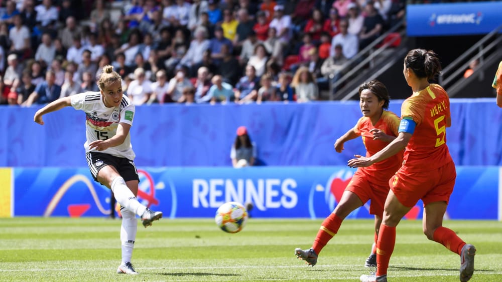 Giulia Gwinn trifft zum 1:0