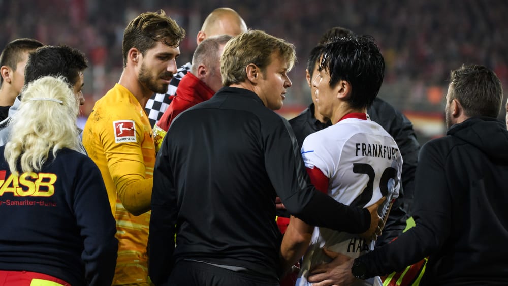 Kevin Trapp (li.), Makoto Hasebe