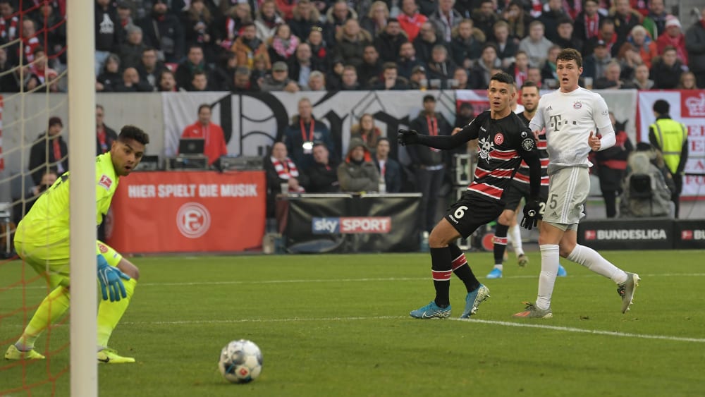 Zack Steffen (li.), Alfredo Morales (Mi.), Benjamin Pavard (re.)