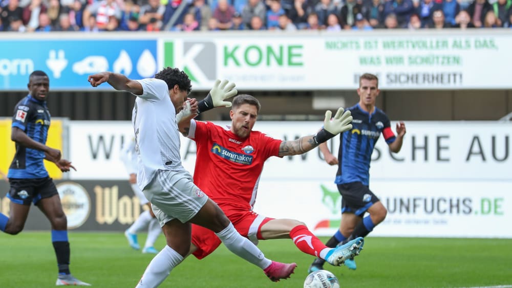 Gnabry schießt vor Huth ein